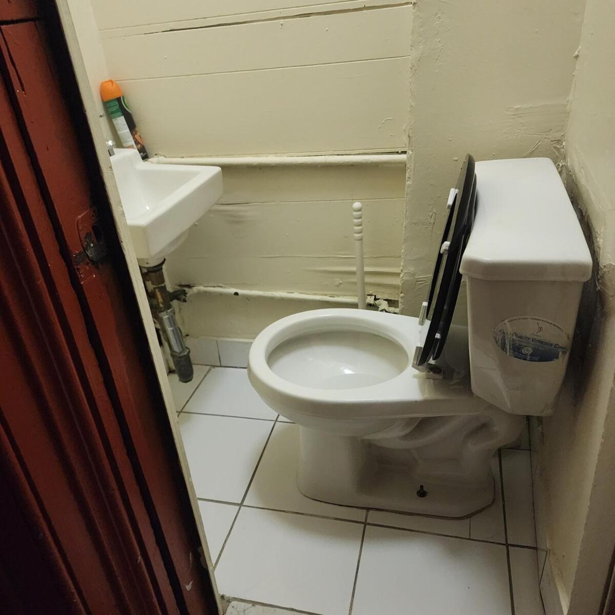 New York City Guesthouse Экстерьер фото
